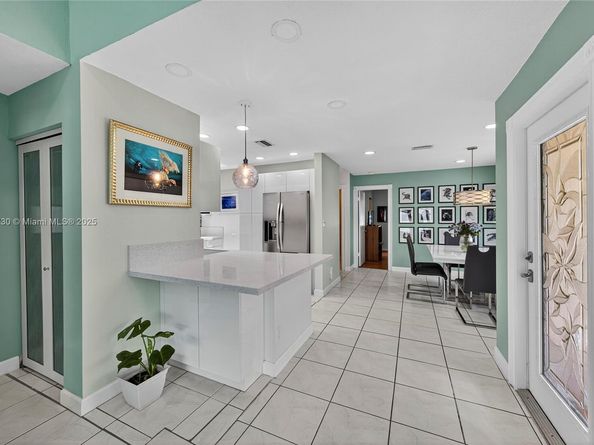 21150 Jib Ct J11, Aventura FL 33180
