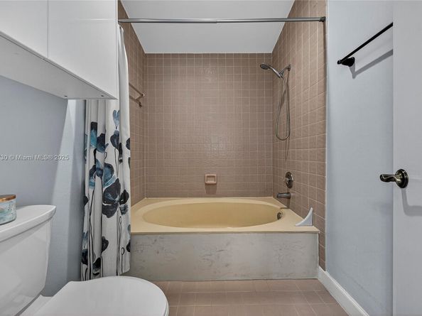21150 Jib Ct J11, Aventura FL 33180