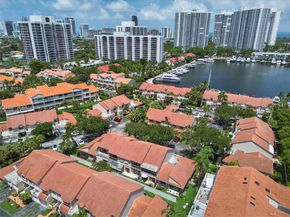21150 Jib Ct J11, Aventura FL 33180
