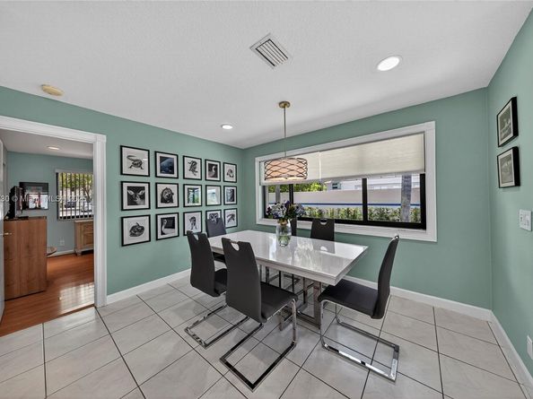21150 Jib Ct J11, Aventura FL 33180