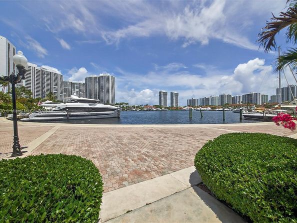 21150 Jib Ct J11, Aventura FL 33180