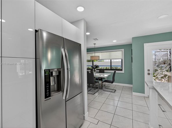 21150 Jib Ct J11, Aventura FL 33180