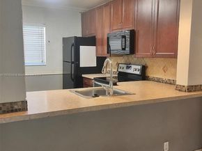 3250 NW 85th Ave 10, Coral Springs FL 33065