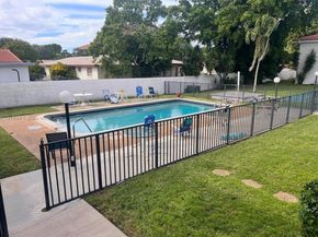 3250 NW 85th Ave 10, Coral Springs FL 33065