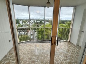 1780 NE 191st St 609, Miami FL 33179