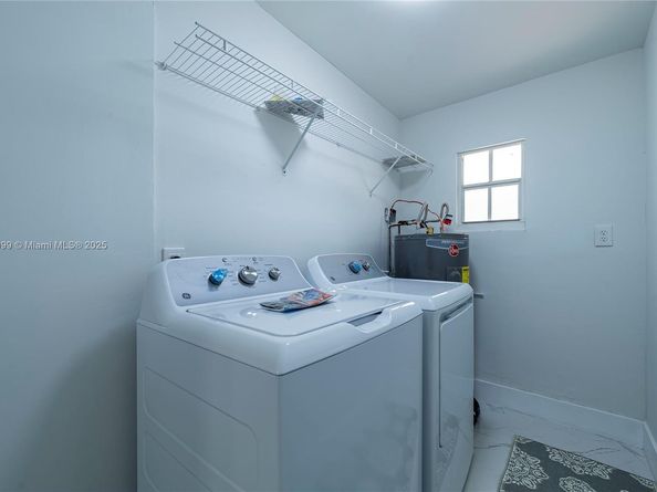 921 NW 30th Ct, Miami FL 33125