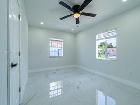921 NW 30th Ct, Miami FL 33125