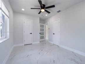 921 NW 30th Ct, Miami FL 33125