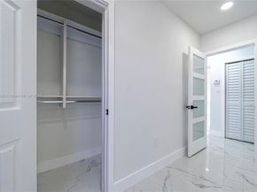 921 NW 30th Ct, Miami FL 33125
