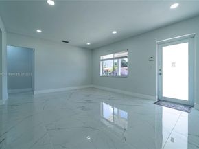 921 NW 30th Ct, Miami FL 33125