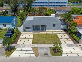921 NW 30th Ct, Miami FL 33125