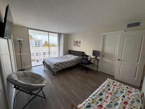 910 Michigan Ave 505, Miami Beach FL 33139