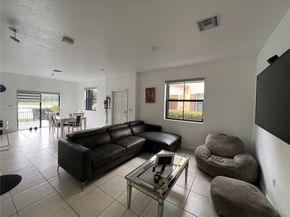 5946 Mustang Mnr, Davie FL 33314