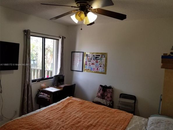 9535 SW 148th Ave Cir E, Miami FL 33196