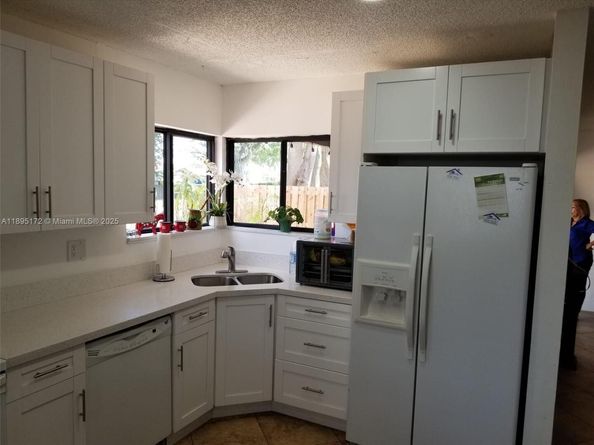 9535 SW 148th Ave Cir E, Miami FL 33196