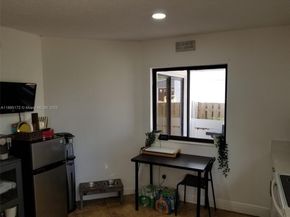 9535 SW 148th Ave Cir E, Miami FL 33196