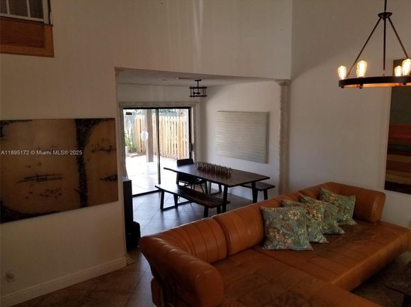 9535 SW 148th Ave Cir E, Miami FL 33196