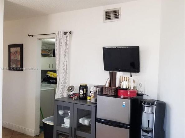 9535 SW 148th Ave Cir E, Miami FL 33196