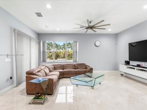 4074 SW 140th Ave, Davie FL 33330