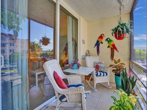 2861 Somerset Dr 211, Lauderdale Lakes FL 33311