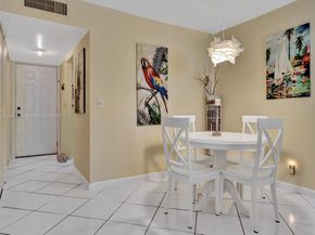 2861 Somerset Dr 211, Lauderdale Lakes FL 33311