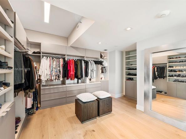 1643 Brickell Ave 1602, Miami FL 33129