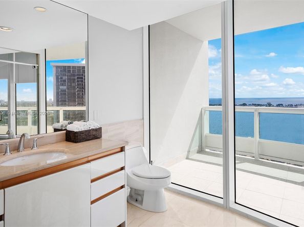 1643 Brickell Ave 1602, Miami FL 33129
