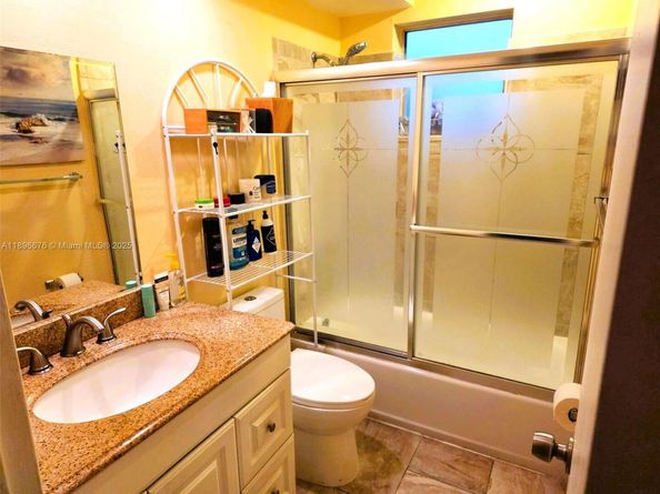 220 SW 9th Ave 301, Hallandale Beach FL 33009