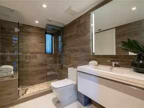 1755 Fairhaven Pl, Miami FL 33133