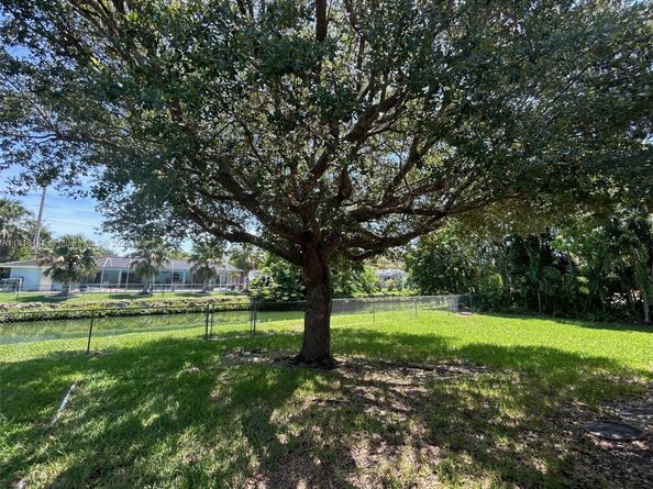 17221 SW 87th Ct, Palmetto Bay FL 33157
