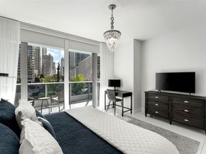 200 Biscayne Boulevard Way 303, Miami FL 33131