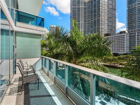 200 Biscayne Boulevard Way 303, Miami FL 33131