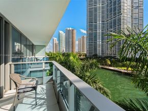 200 Biscayne Boulevard Way 303, Miami FL 33131