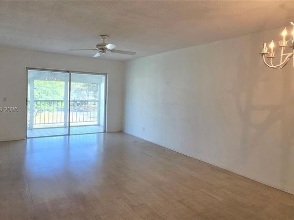 1201 Hillcrest Ct 302, Hollywood FL 33021