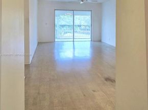 1201 Hillcrest Ct 302, Hollywood FL 33021