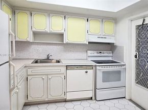 1201 Hillcrest Ct 302, Hollywood FL 33021