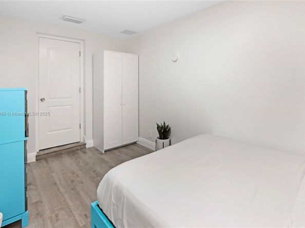1535 Hollywood Blvd, Hollywood FL 33020