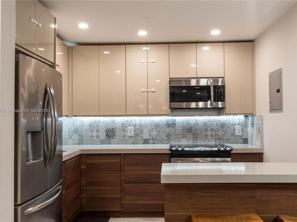 7150 Indian Creek Dr 206, Miami Beach FL 33141