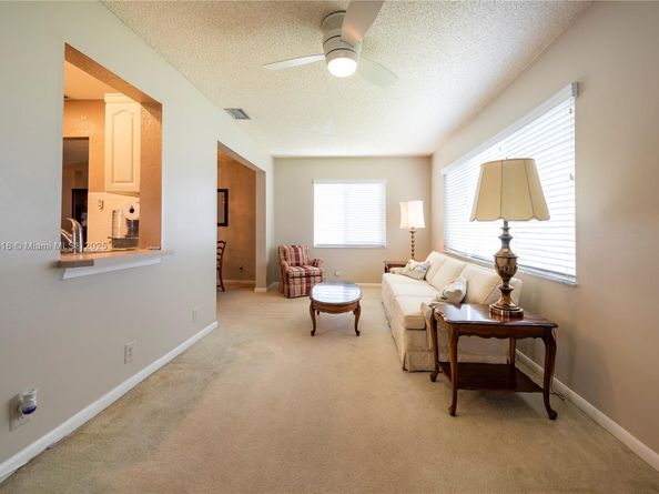 8544 N Campanelli Blvd, Plantation FL 33322