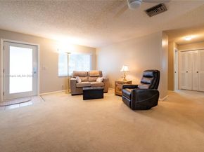 8544 N Campanelli Blvd, Plantation FL 33322