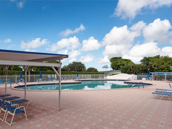 8544 N Campanelli Blvd, Plantation FL 33322
