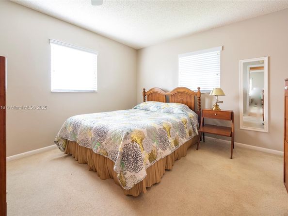 8544 N Campanelli Blvd, Plantation FL 33322
