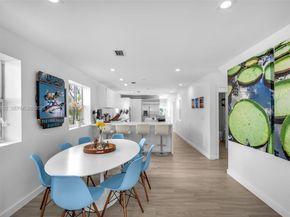 707 W 54th St, Miami Beach FL 33140