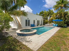 707 W 54th St, Miami Beach FL 33140