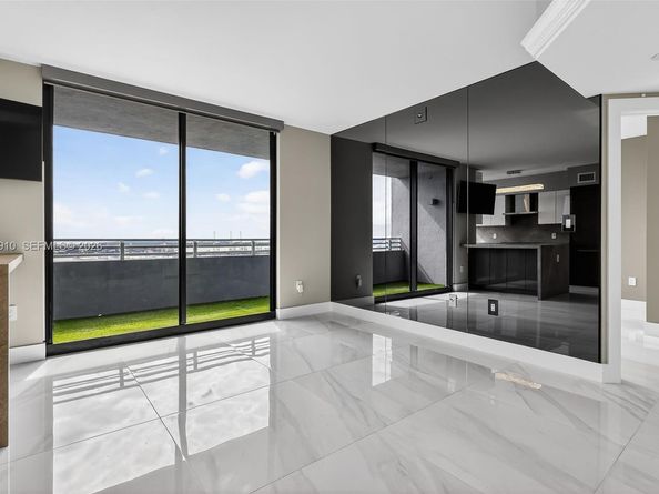 1330 West Ave 3206, Miami Beach FL 33139