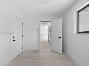 709 SW 4th Ct, Hallandale Beach FL 33009