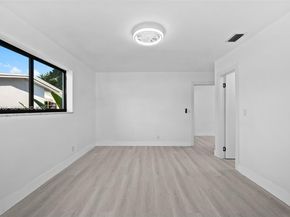 709 SW 4th Ct, Hallandale Beach FL 33009