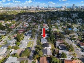 709 SW 4th Ct, Hallandale Beach FL 33009