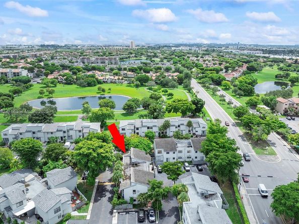 10542 NW 7th Ter B7, Miami FL 33172