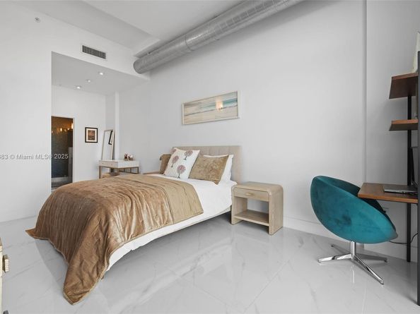 2001 Meridian Ave 528, Miami Beach FL 33139